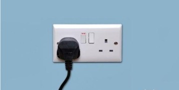 老婆用了这个方法，我家开关插座就再也没坏过了